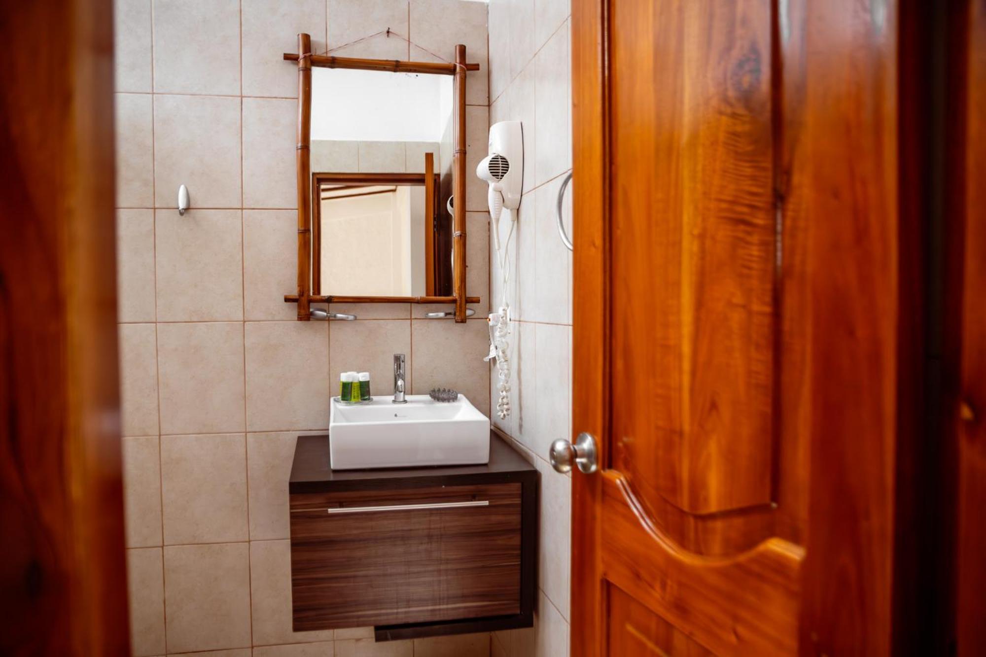 Hotel Miconia Puerto Baquerizo Moreno Εξωτερικό φωτογραφία